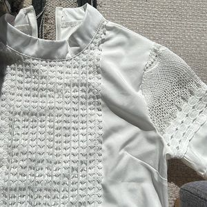 Cute white blouse. S size.